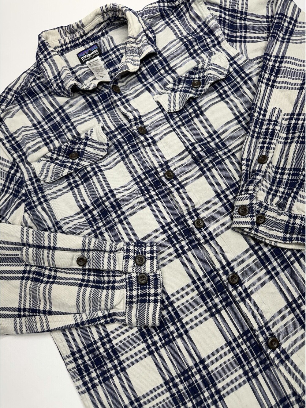 Patagonia Shirt men's M Fjord Flannel Button Up Long Sleeve 100% Organic Cotton
